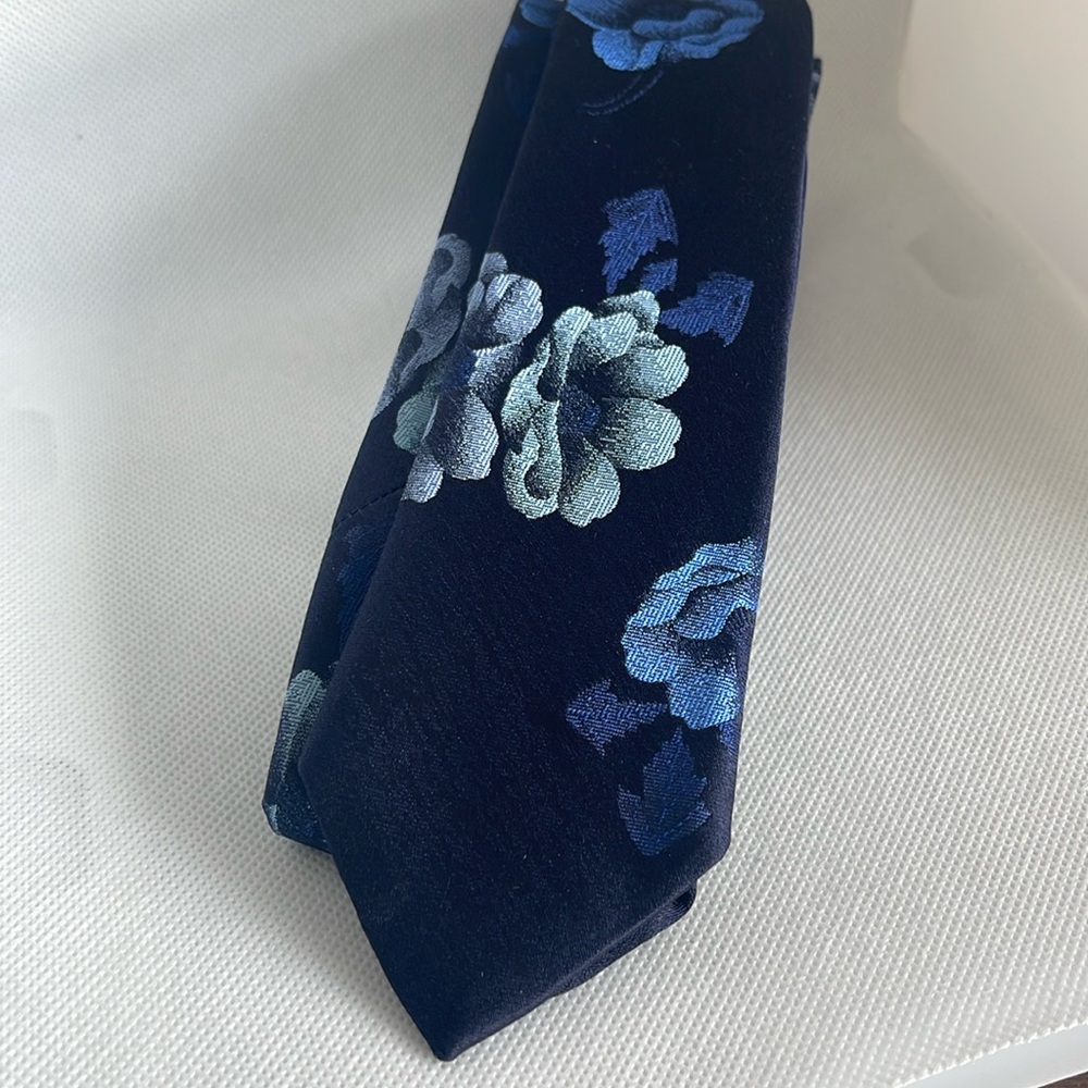 Floral Silk Paul Smith skinny tie